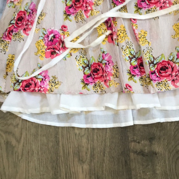 Strapless flower dress - Picture 2 of 5